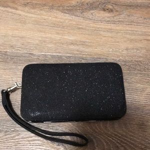 Black clutch